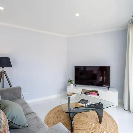 In St. Catarina Park, By Pausa H.