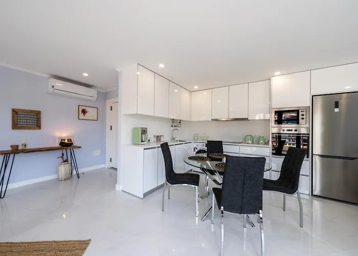 Apartment In St. Catarina Park, By Pausa H.