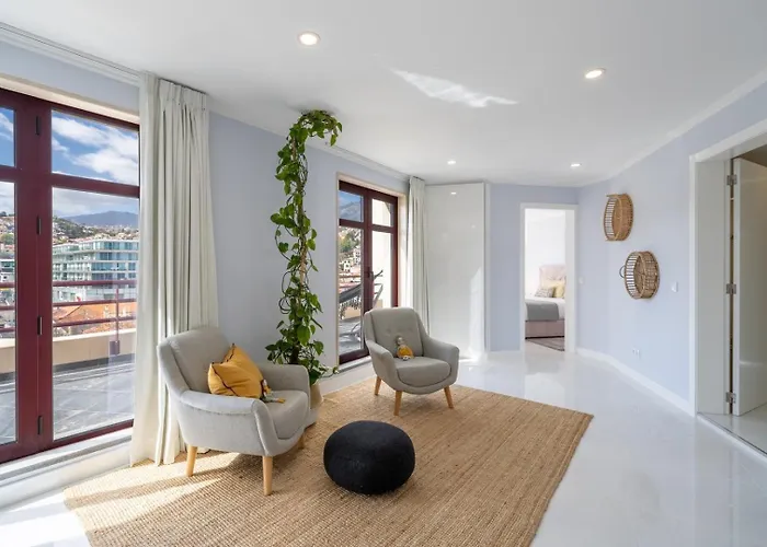 In St. Catarina Park, By Pausa H. Apartment