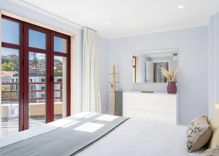 In St. Catarina Park, By Pausa H. Apartment